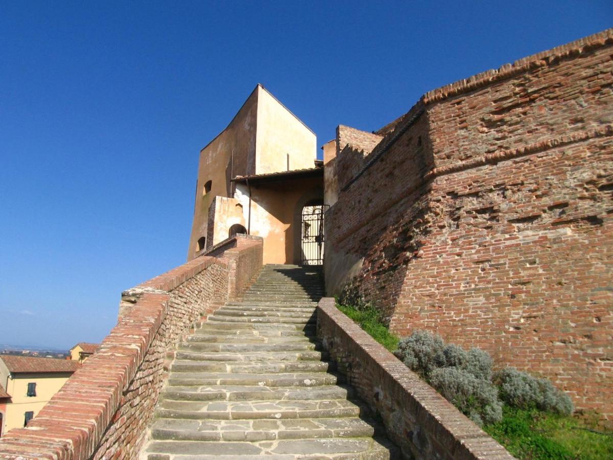 Villa Carlotta Con Piscina Lari Exterior photo